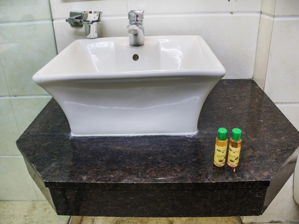 Fabhotel Marble Arch Karol Bagh Delhi Kültér fotó